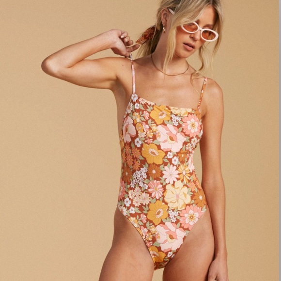 🔥🔥BILLABONG - SALTY BLONDE BACK THEN ONE PIECE🔥🔥 - Picture 4 of 10